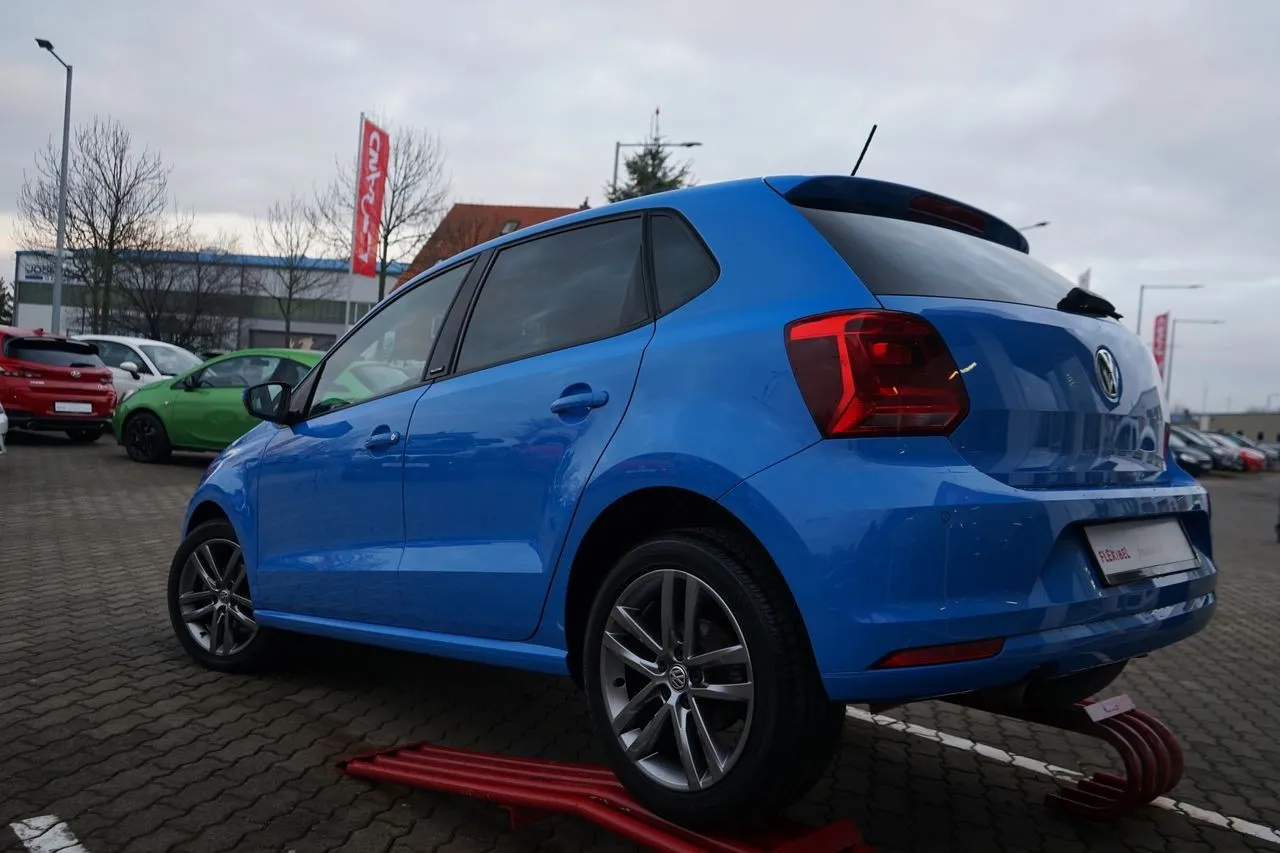 Volkswagen Polo 1.2 TSI ALLSTAR Navi...  Image 4