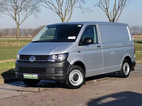 Volkswagen Transporter 2.0 TDI  Image 2